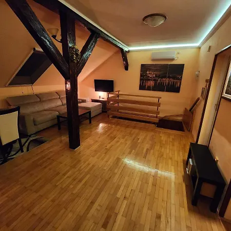 Earth & Sky Apartman Sajmiste