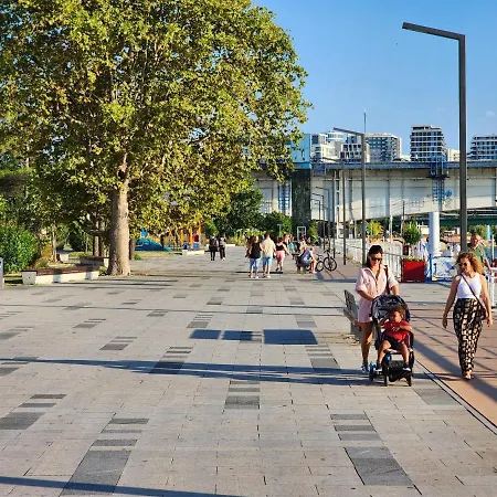 アパート Earth & Sky *