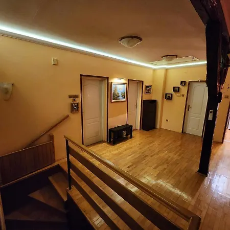 アパート Earth & Sky