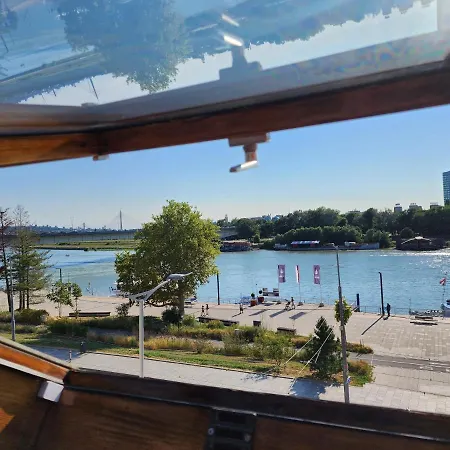 アパート Earth & Sky Sajmiste