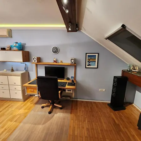 Earth & Sky Apartman Sajmiste