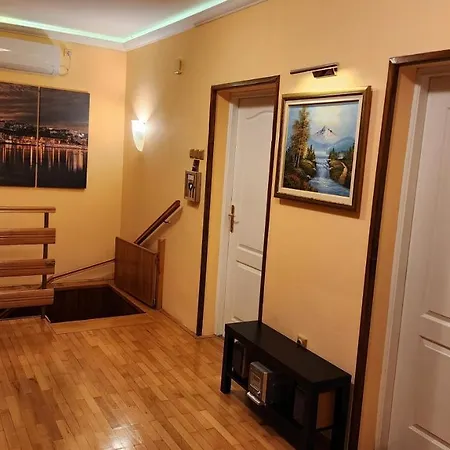 アパート Earth & Sky Sajmiste