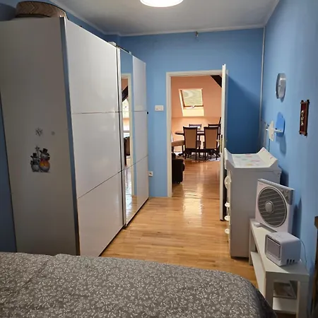Earth & Sky Apartman *