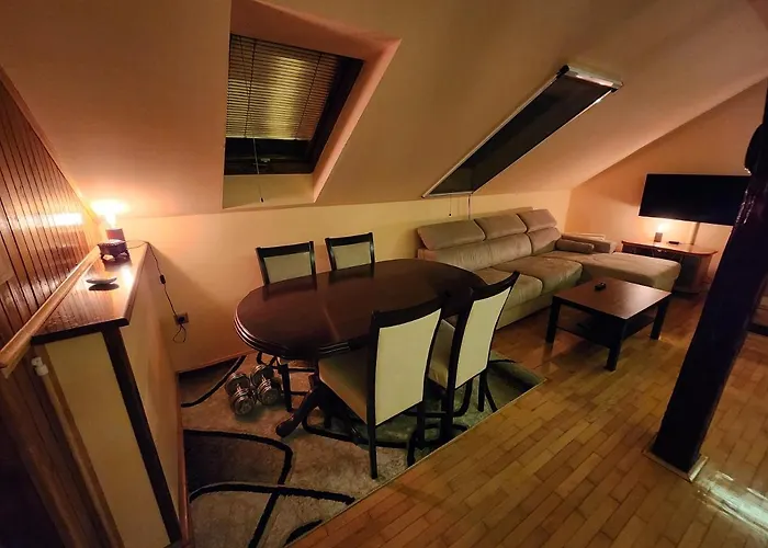 Earth & Sky Sajmiste